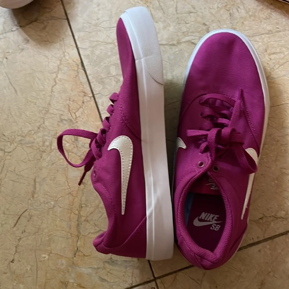 Nike Women’s Skateboard Charge Canvas in Cactus Flower